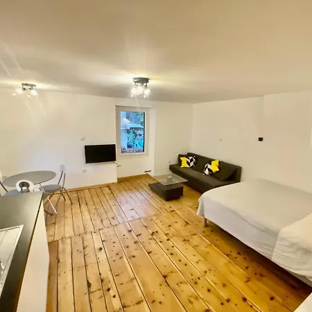 Grand Classe 4 Etoiles Avec Jardin Et Garage Velo, Moto * Briancon (Hautes-Alpes)
