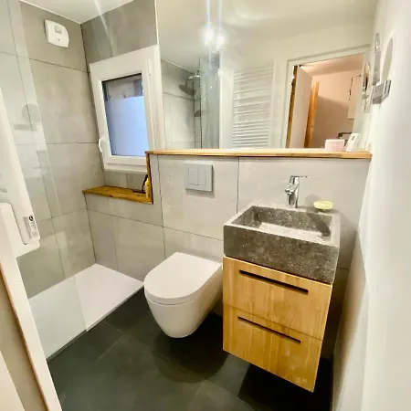 Grand Classe 4 Etoiles Avec Jardin Et Garage Velo, Moto Briancon (Hautes-Alpes)
